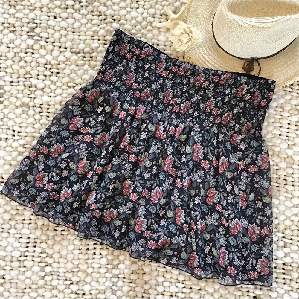 CAbi Flirt Skirt #5184, Size L NWOT - Picture 2 of 6